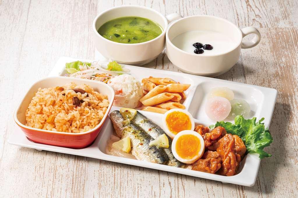 横滨关内怡然酒店 餐厅 照片